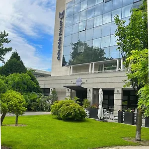 4* Hotel Golden Tulip Aix Les Bains - &